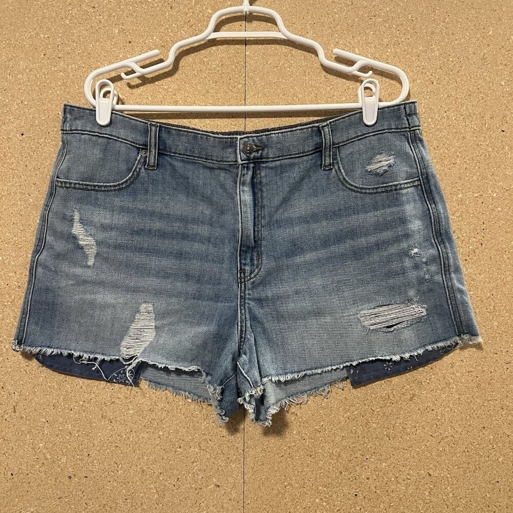 Aerie Women’s Distressed Denim Shorts Size XL Elastic Waist Festival Frayed Hem